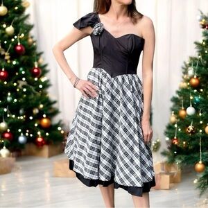 GUNNE SAX VINTAGE ONE SHOULDER PLAID TAFFETA 1980S PARTY PROM DRESS